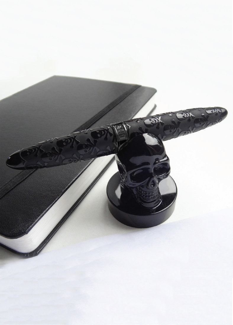 Classic Black Skull Fountain Pen