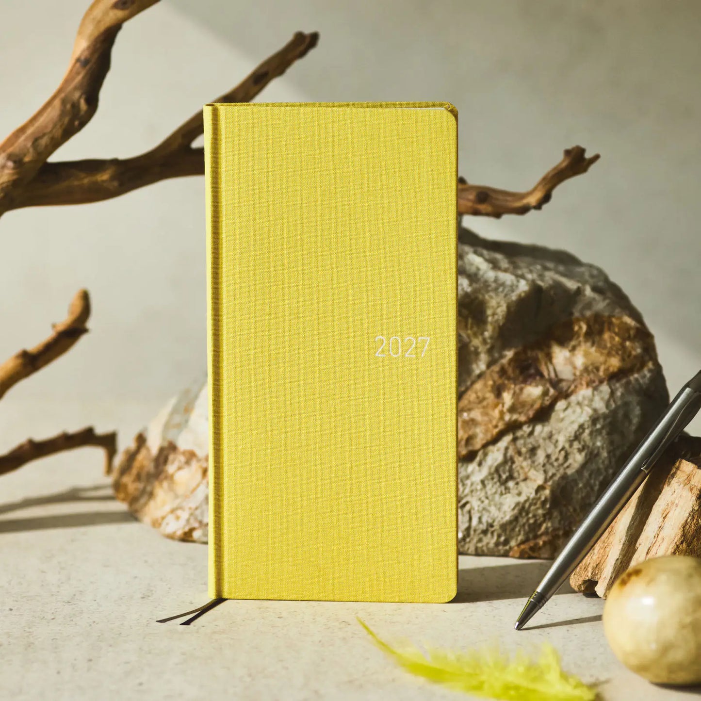 Colors: Canaria Yellow